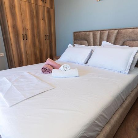 Roel Apartments Sarandë エクステリア 写真