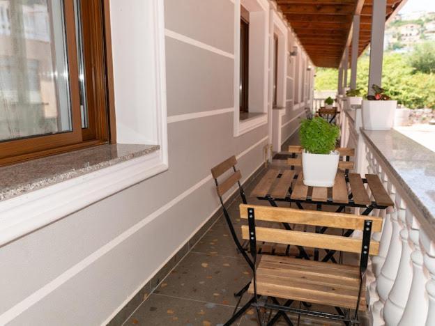 Roel Apartments Sarandë エクステリア 写真