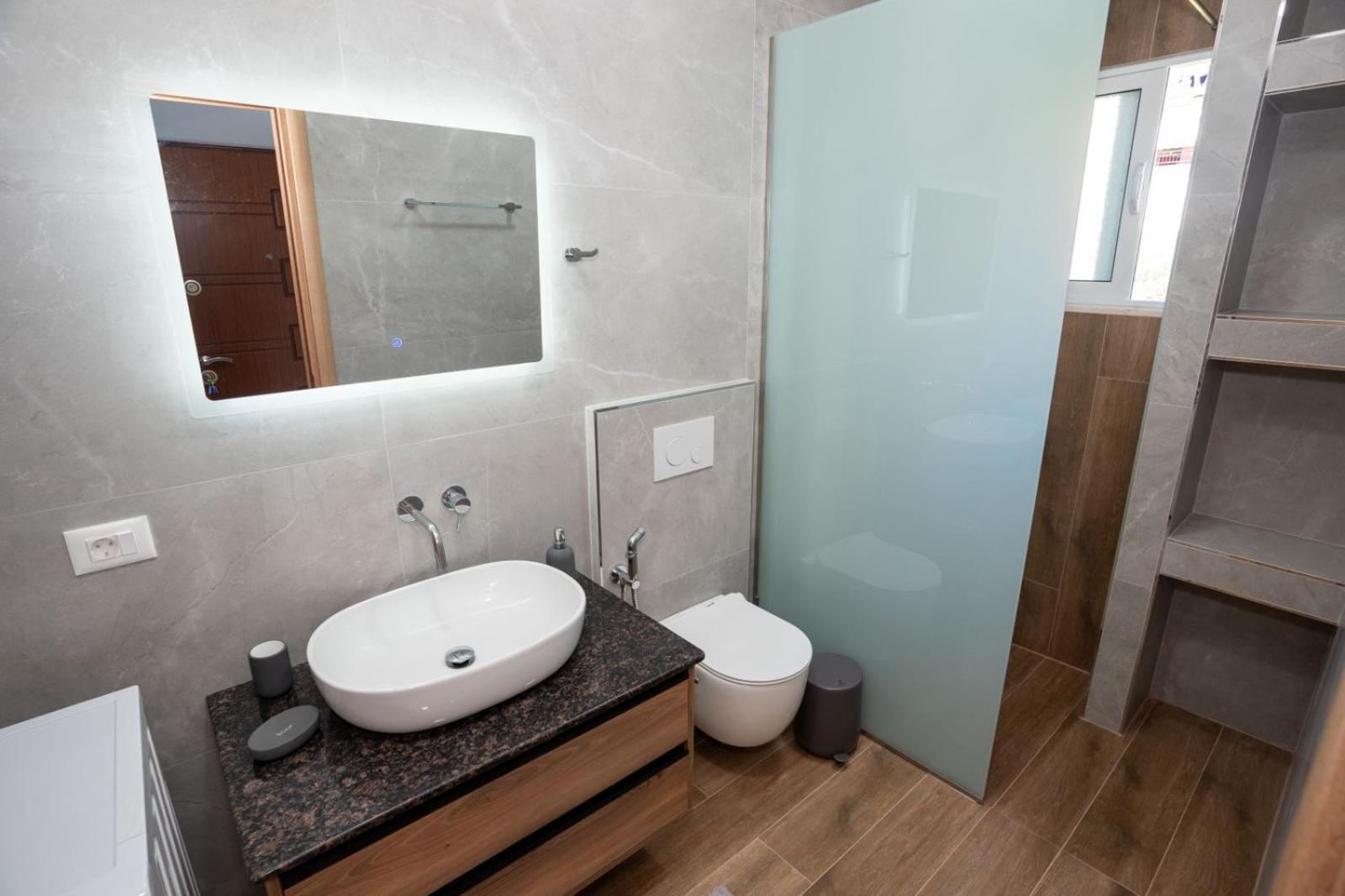 Roel Apartments Sarandë エクステリア 写真